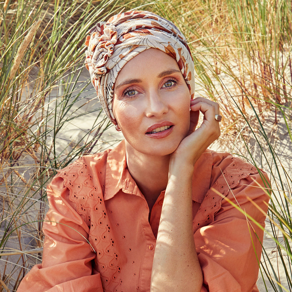 HocLOTUS TURBAN - Hojas Beige